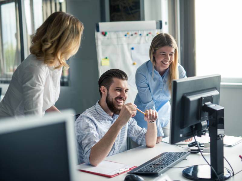 Làm Việc Từ Xa Có Đáp Ứng Yêu Cầu Tạo Việc Làm Dự Án EB-5 USCIS phân loại việc làm từ xa cho EB-5 như thế nào?