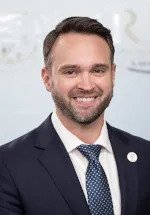 anh Matt Hogan quan ly nhk capital partners