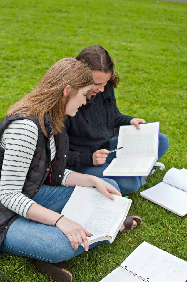 Giáo dục công lập miễn phí dành cho trẻ em định cư ý 