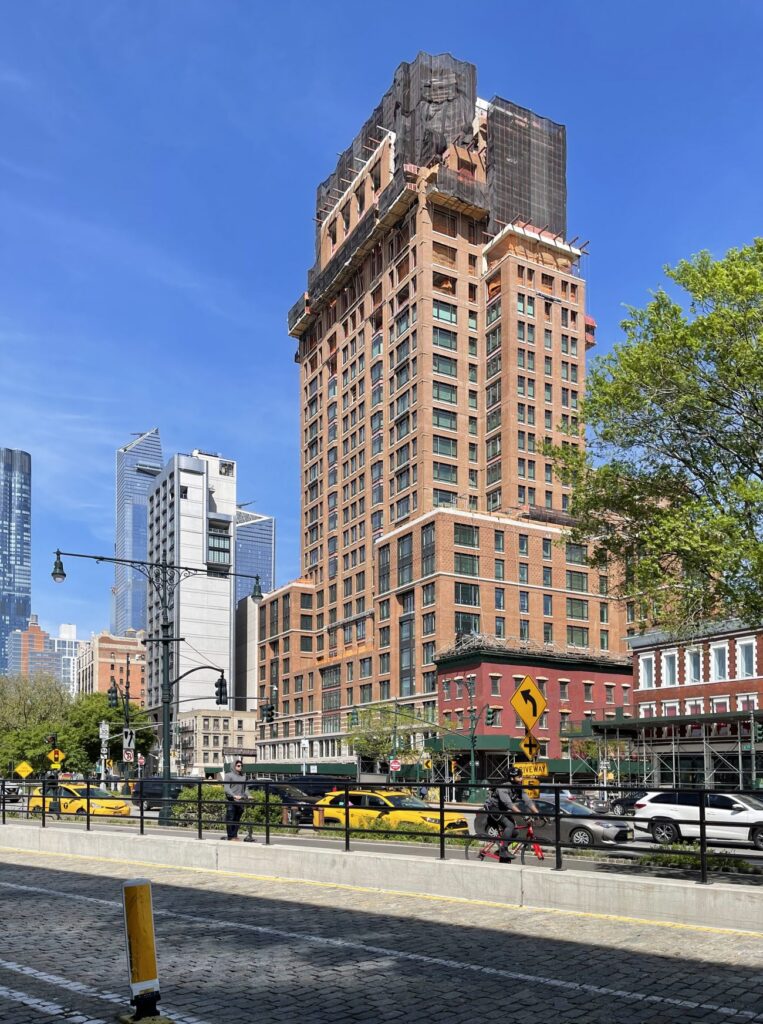 Cập Nhật Dự Án EB-5 Hudson Residences Cập nhật dự án EB-5 Hudson Residences - Tòa nhà The Cortland tại số 555 Phố 22 phía Tây (ảnh: newyorkyimby)