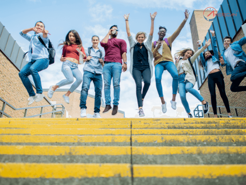 Canada Giới Hạn Thị Thực Du Học Năm 2024 Canada sẽ giảm số lượng giấy phép du học