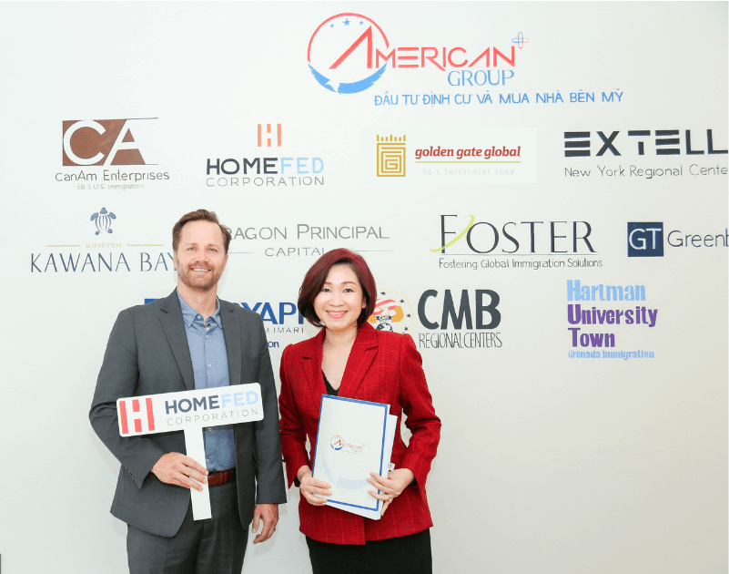 Chương Trình Ưu Đãi Đặc Biệt Dành Cho Quý Khách Hàng American Plus Group là một trong những đối tác lâu năm, tư vấn đầu tư cho các Khách hàng tại Việt Nam các dự án EB-5 do HomeFed phát triển. Hình chụp Bà Nguyễn Ngọc Bích và Ông Chris Foulger – Chủ tịch Tập đoàn HomeFed.