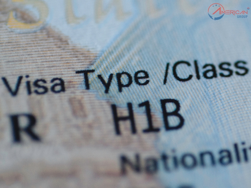 Tuyên Bố Áp Dụng Mức Phí Mới 100.000 USD Cho Đơn Xin Visa H-1B Áp dụng mức phí mới 100.000 USD cho đơn xin visa H-1B