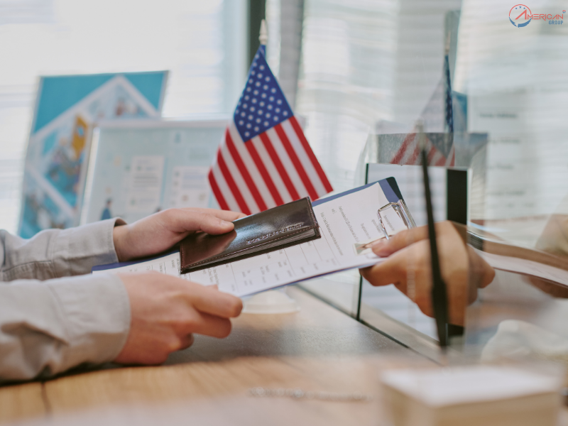 Tạm dừng cấp visa định cư cho 75 quốc gia